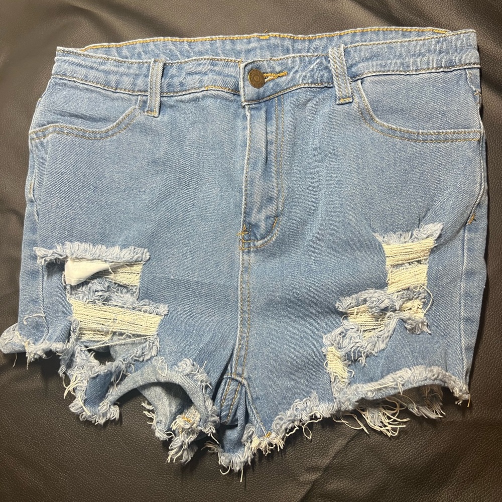 Shorts - Picture 1 of 3
